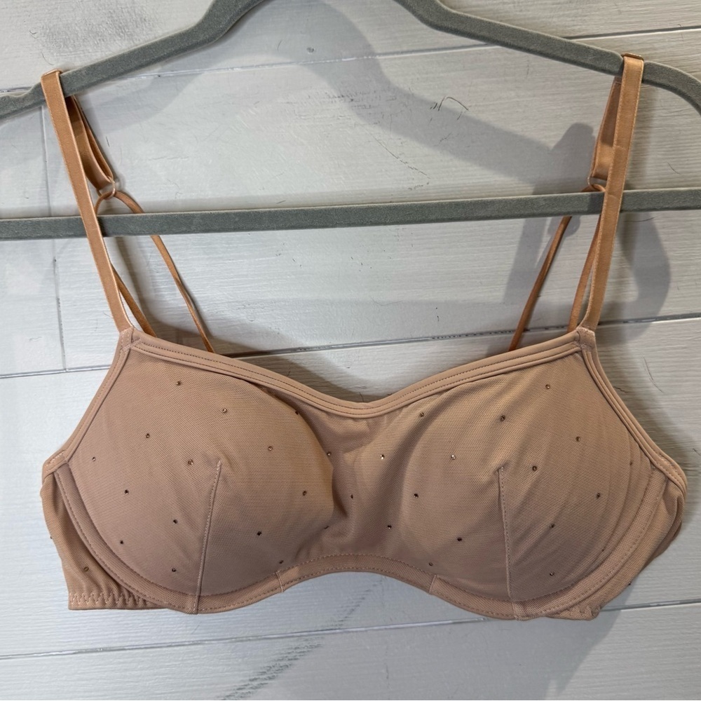 Victoria's Secret NWOT Elegant Tan Bra with Subtle Embellishments Size Small